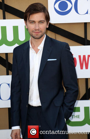 File:Torrance-coombs-cw-cbs-and-showtimes-2013 3788527.jpg