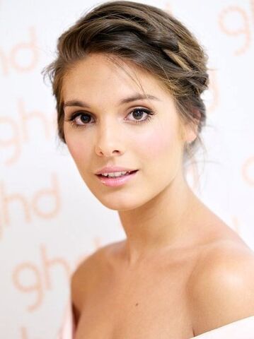 File:Caitlin-Stasey-caitlin-stasey-32243846-416-556.jpg