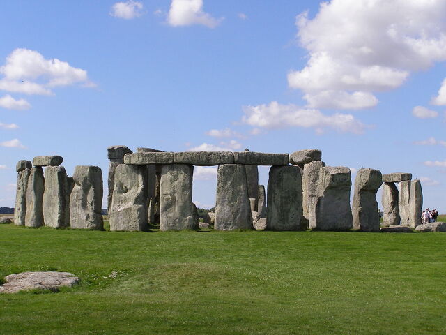 File:1200px-Stonehenge2007 07 30.jpg