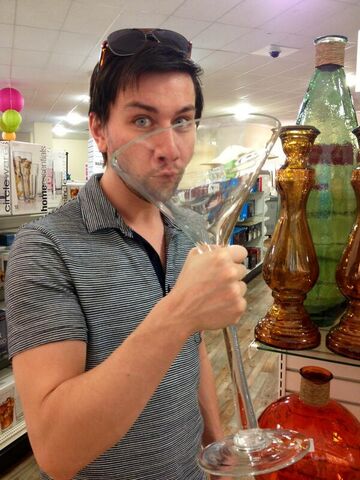 File:Torrance glass.jpg