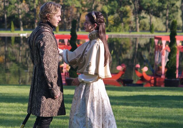 File:Reign-2x07-2.jpg