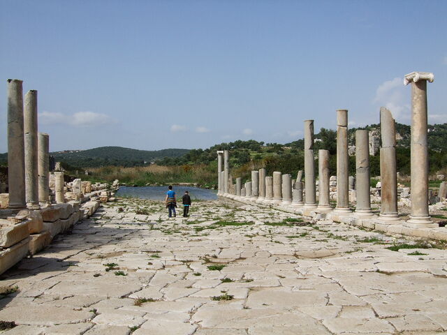 File:PataraMainStreet.jpg