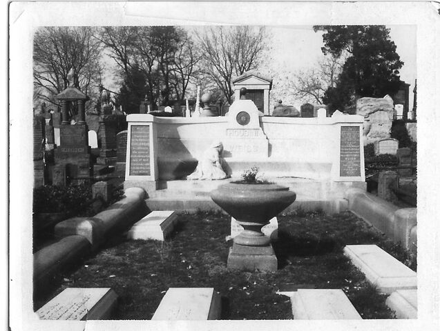 File:Houdini Gravesite.jpg