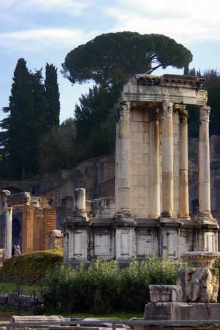 File:HearthAtTempleOfVesta.jpg