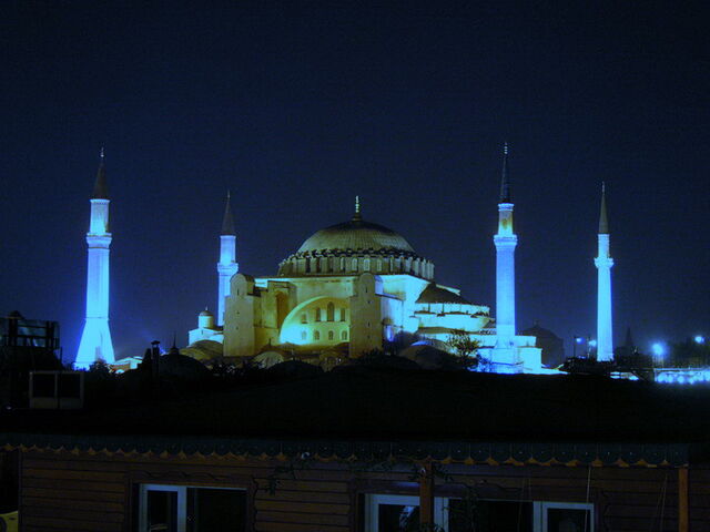 File:Istanbul086.jpg
