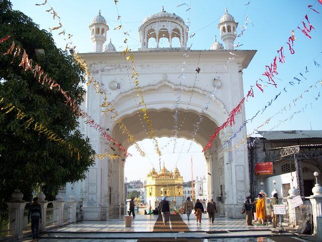 File:Golden Temple 1202.jpg