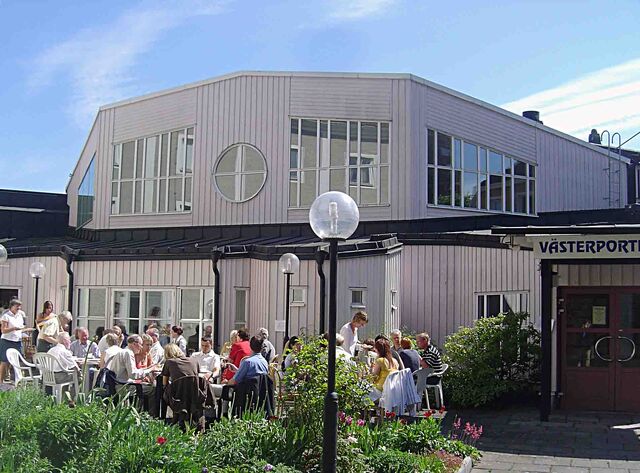 File:Västerportkyrkan exteriört1.jpg