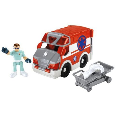 File:Matt Medic & Ambulance.jpg