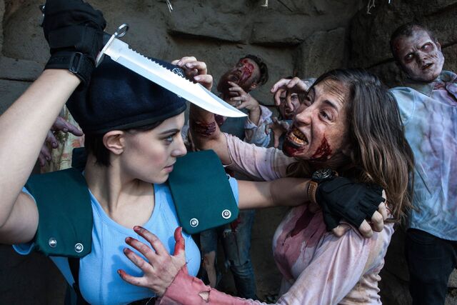 File:Julia Voth as Jill Valentine 21.jpg
