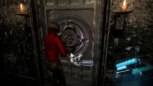 File:Simmons Family Ring closed door.jpg