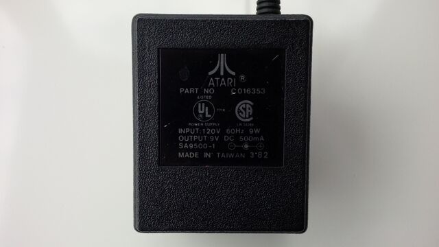File:Atari 2600 power supply 01.jpg