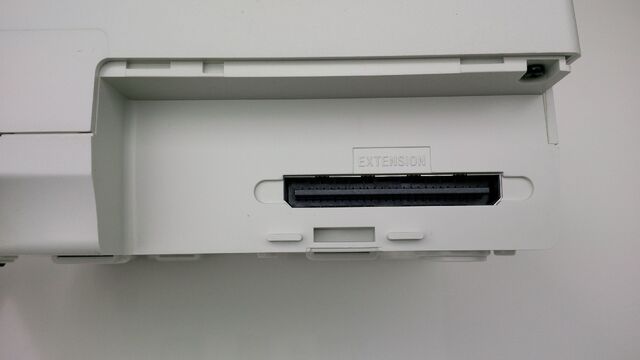 File:Dreamcast expansion port.jpg