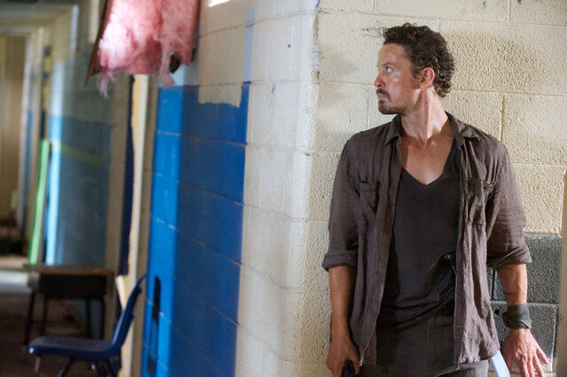 File:Revolution 2x09-15.jpg