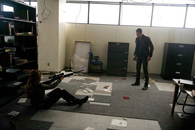 File:-revolution-1x18-7.jpg