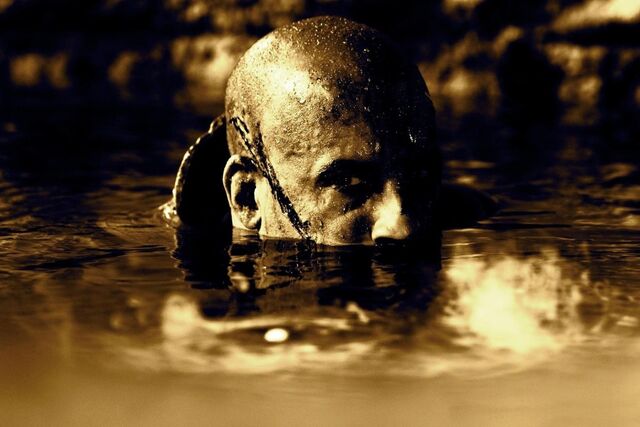 File:Riddick-movie-images-vin-diesel-plotline-revealed-e1328403917288.jpg