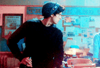 Tumblr ol5e00GO8B1qi587go6 400.gif