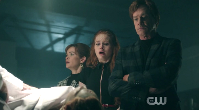 File:Season 1 Episode 2 A Touch of Evil Cheryl, Penelope, and Cliff Blossom looking over Jason.png