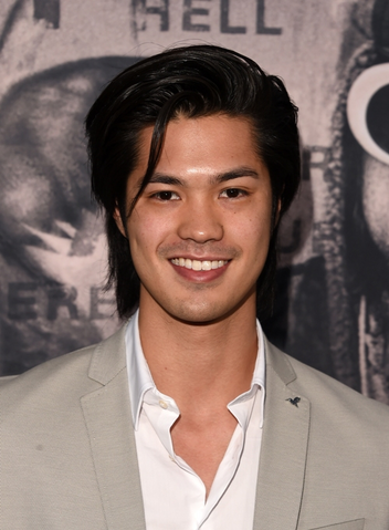 File:Ross Butler.png