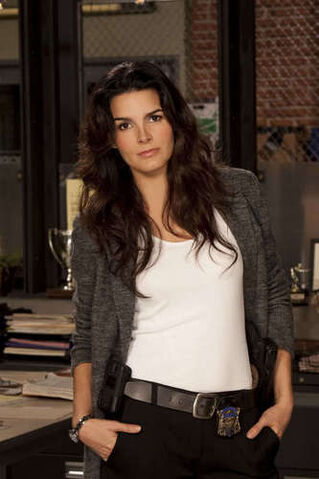 File:Rizzoli-rizzoli-and-isles-14356201-333-500.jpg