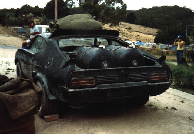 File:Mad-max-interceptor-at-scrap-yard-rear.jpg