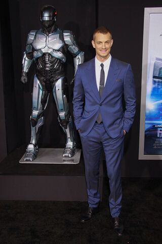 File:Joel-kinnaman.jpg
