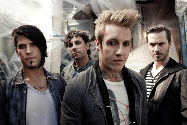 File:Papa-Roach.jpg