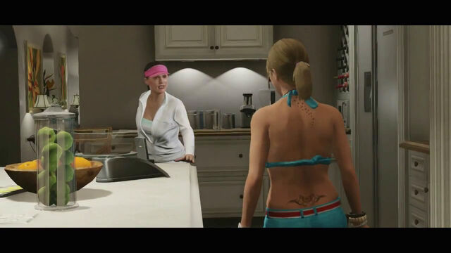 File:Amanda and Tracy.jpg