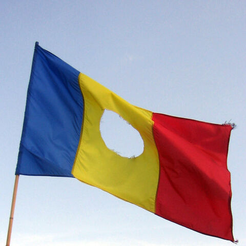 Bestand:RomanianFlag-withHole.jpg