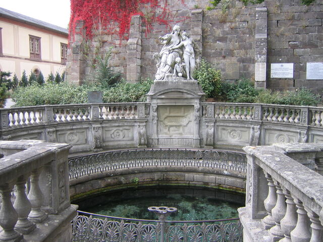 Fișier:Donaueschingen Donauquelle 4386.jpg