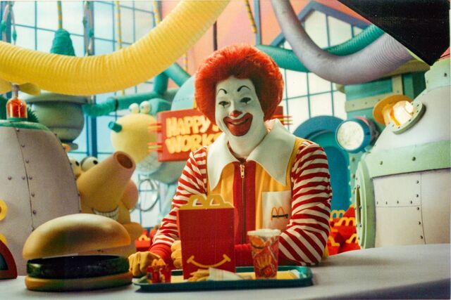 File:Ronald with a Happy Meal 1.jpeg