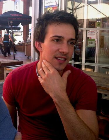 File:Chris5100446e154e2.jpg
