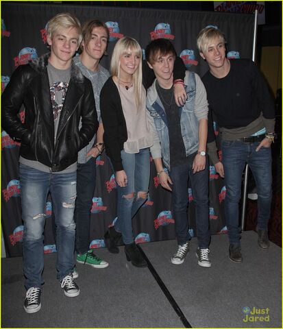 File:R5 Planet Hollywood (13).jpg