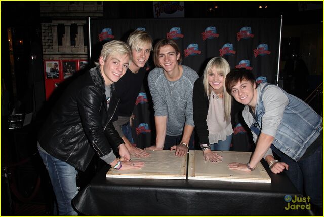 File:R5 Planet Hollywood (1).jpg