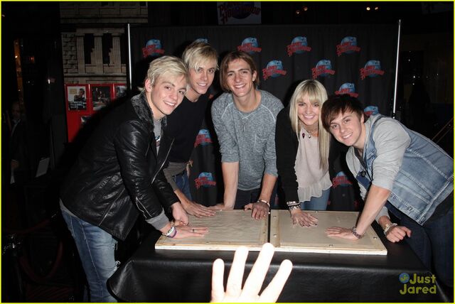 File:R5 Planet Hollywood (6).jpg