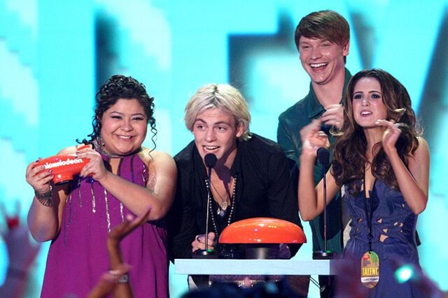 File:2015KidsChoiceAwards4.jpg