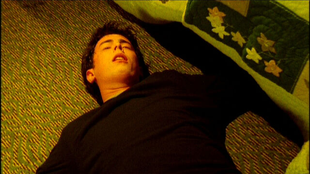 File:Roswell2x21 463.jpg