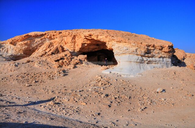 File:Desert cave.jpg