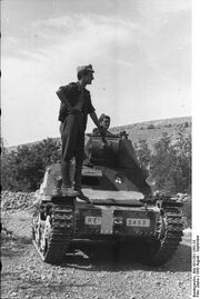 Bundesarchiv Bild 101I-201-1561-23, Balkan, italienischer Panzer