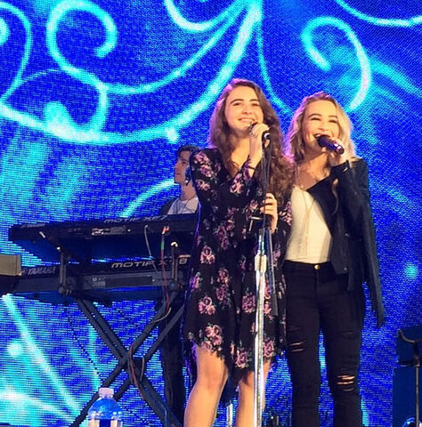 File:Sabrina-carpenter-big-ticket-summer-aug-23-2014-1.jpg