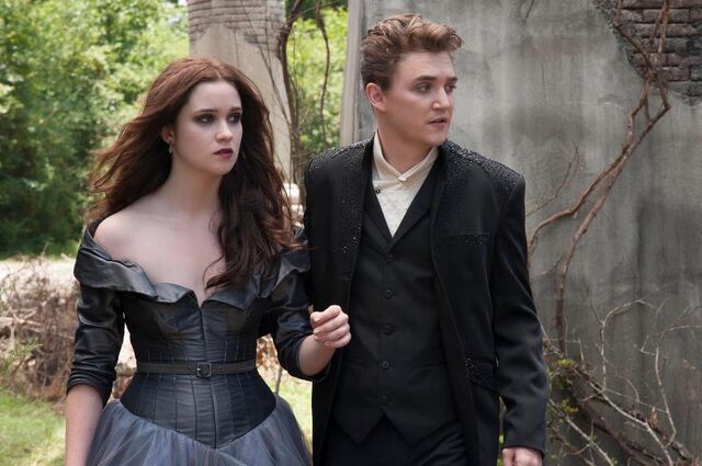 Fichier:BCofficialstill56.jpg