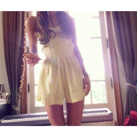 File:Ariana's outfit June 3, 2013.jpg