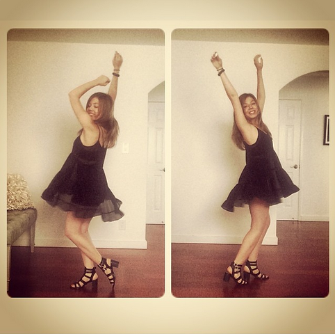 File:Jennette McCurdy wearing a black dress.png