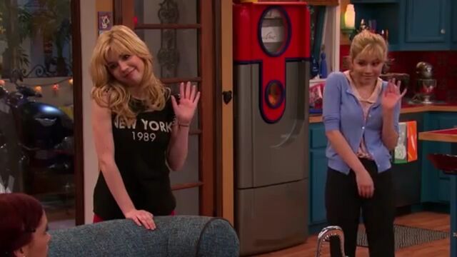 File:Sam and Melanie waving.jpg