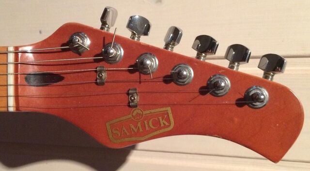 File:Samick professional HS.jpg