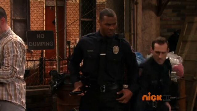 Archivo:Officer Bell.jpg
