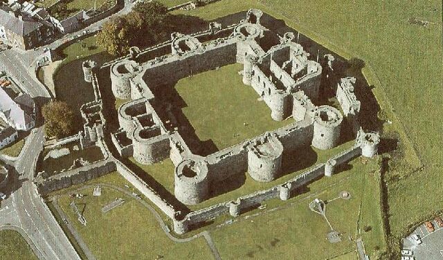 File:Medieval castle.jpg