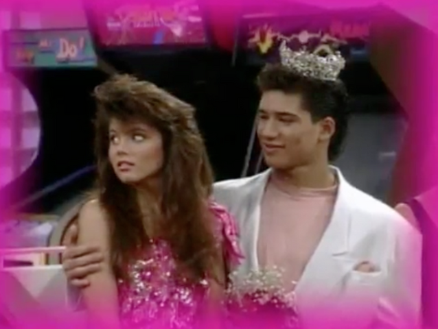 File:S2 E1 - The Prom -8 kelly n slater.png