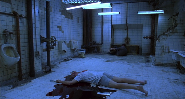Archivo:Baño Saw 1.png