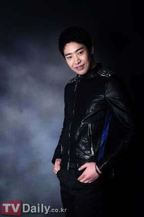 Park Min Woo19.jpg