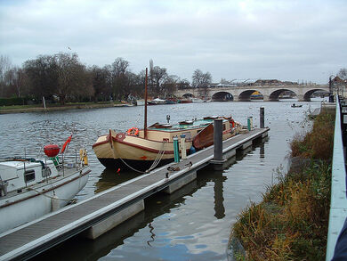 A walk around Kingston Upon Thames
